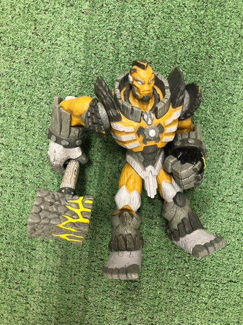 Gormita con martello