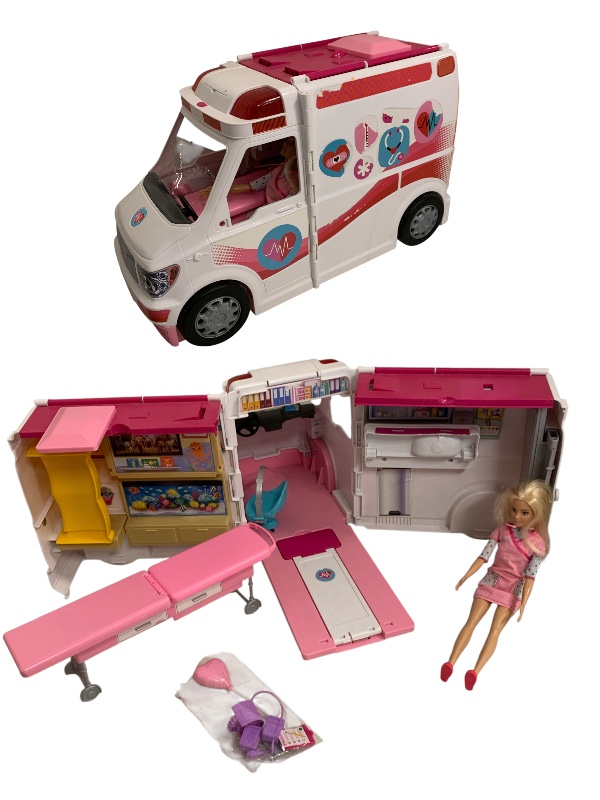 Ambulanza Barbie + infermiera